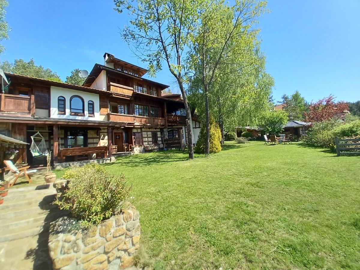 Apartments Carevo Polje ซลาตีบอร์ ภายนอก รูปภาพ