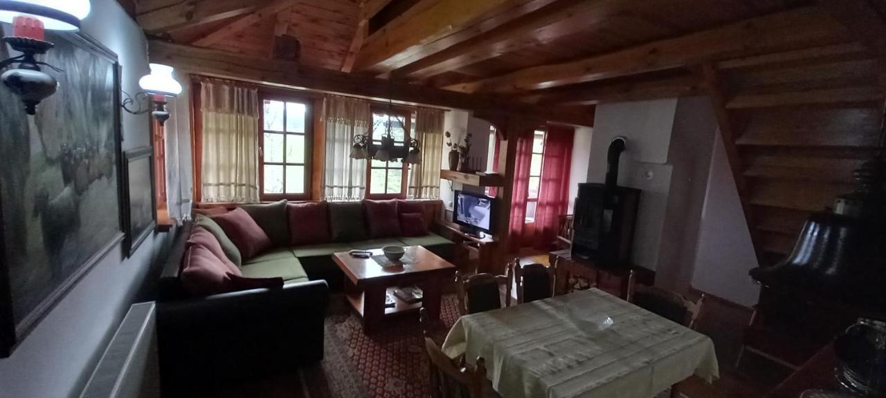 Apartments Carevo Polje ซลาตีบอร์ ภายนอก รูปภาพ