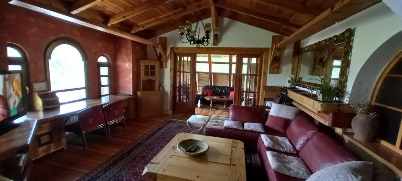 Apartments Carevo Polje ซลาตีบอร์ ภายนอก รูปภาพ