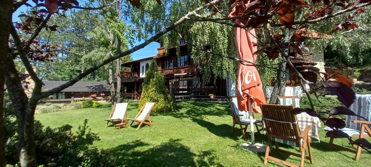 Apartments Carevo Polje ซลาตีบอร์ ภายนอก รูปภาพ