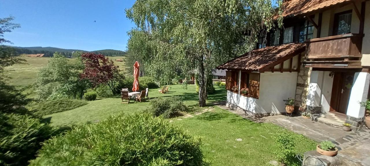 Apartments Carevo Polje ซลาตีบอร์ ภายนอก รูปภาพ