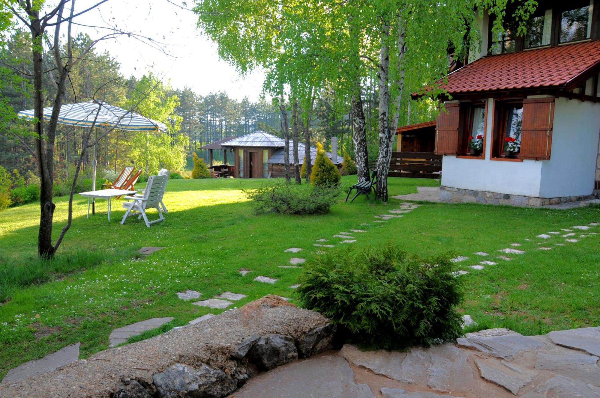 Apartments Carevo Polje ซลาตีบอร์ ภายนอก รูปภาพ
