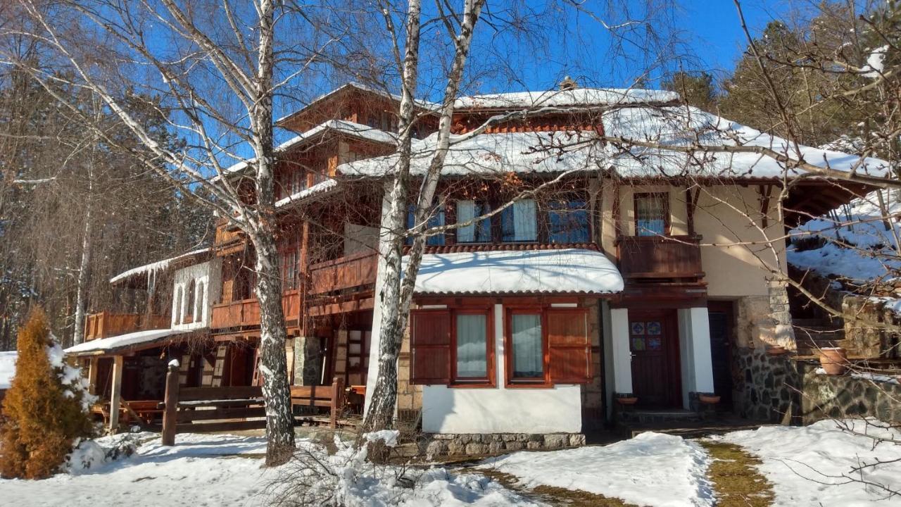 Apartments Carevo Polje ซลาตีบอร์ ภายนอก รูปภาพ